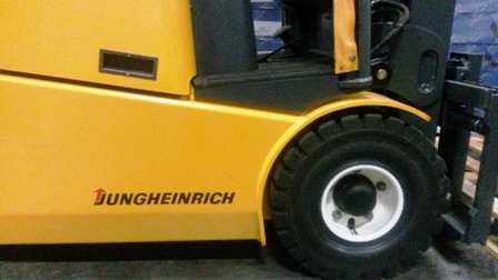 Jungheinrich EFG 113 GE 115-300 ZT